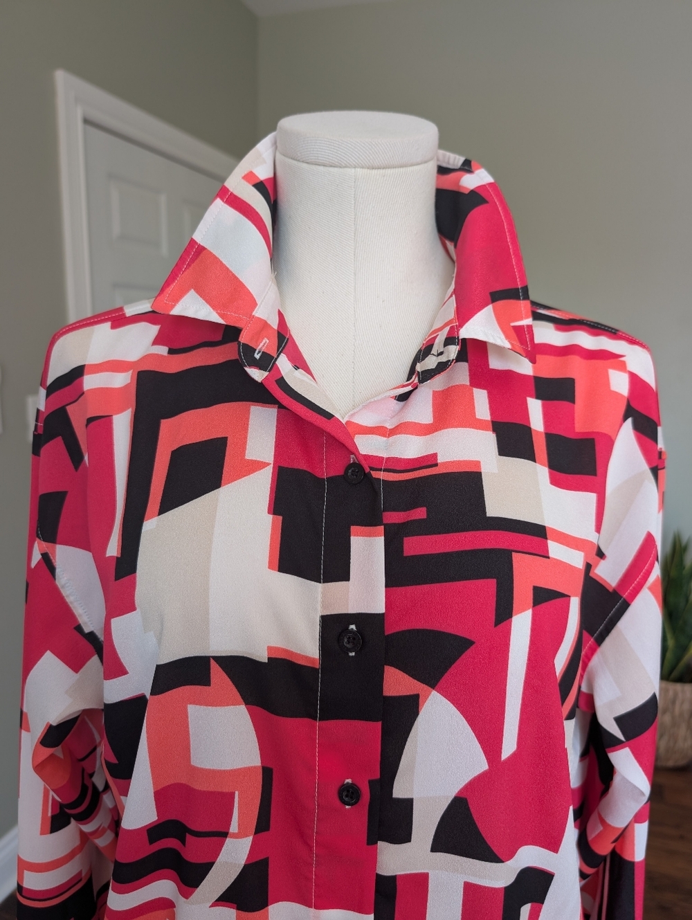 Karl Lagerfeld Women's Blouse Abstract Print Button Up Size M - Picture 3 of 17